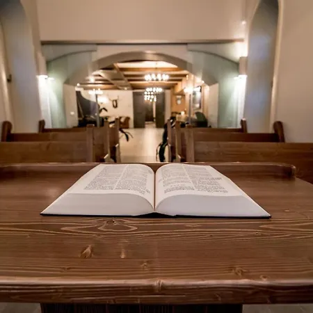 Ujhuta Kastelyszallo