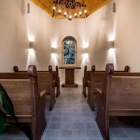 Hotel Ujhuta Kastelyszallo Haromhuta