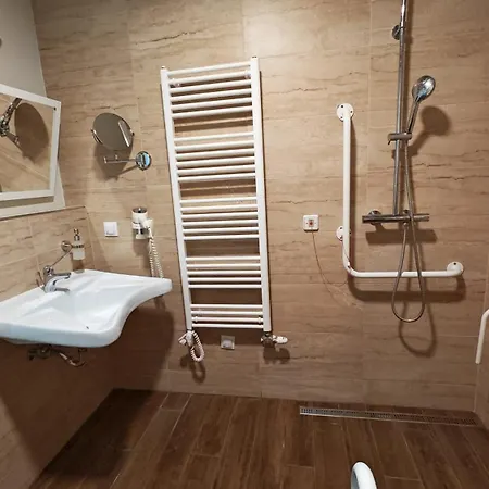 Hotel Ujhuta Kastelyszallo 4*