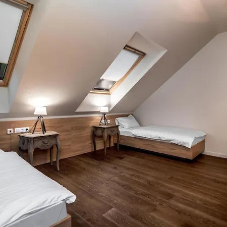Hotel Ujhuta Kastelyszallo Haromhuta