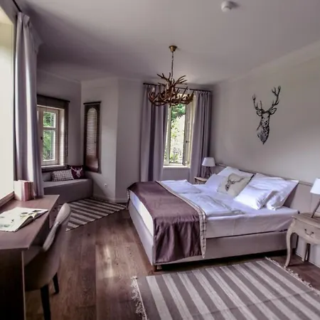 Ujhuta Kastelyszallo Hotel Haromhuta