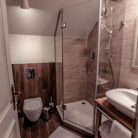 Ujhuta Kastelyszallo 4* Haromhuta