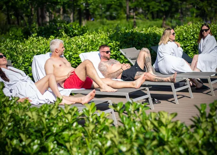 újhuta Kastélyszálló 4* Háromhuta